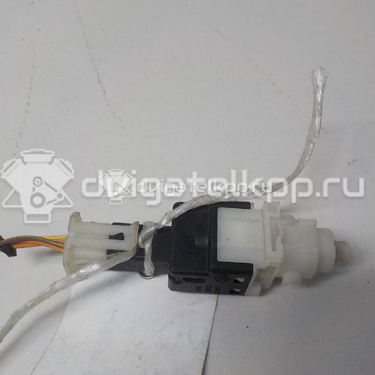 Фото Датчик включения стопсигнала  46840510 для Fiat Stilo 192 / Idea 350 / Linea 323 / Multipla 186 / Bravo