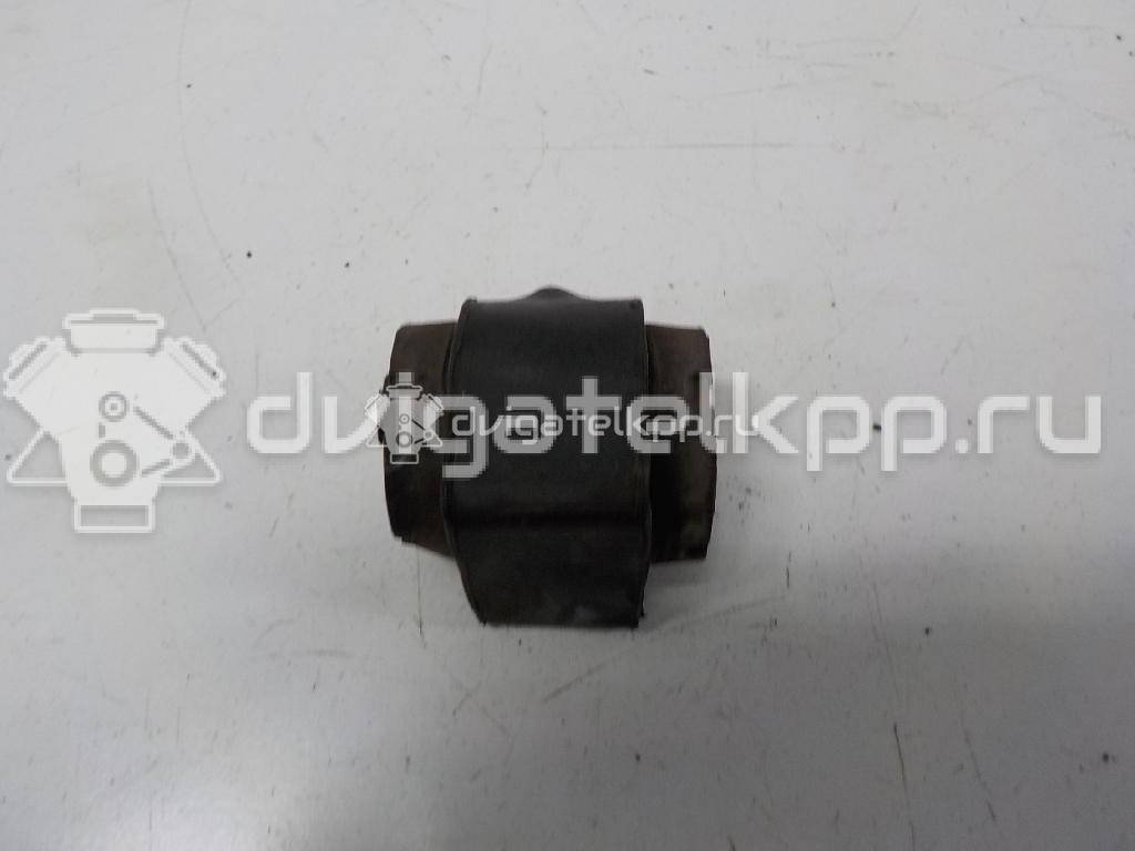 Фото Втулка (с/блок) переднего стабилизатора  LR030743 для Land Rover Freelander / Range Rover / Discovery {forloop.counter}}