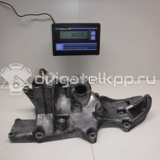 Фото Кронштейн генератора для двигателя ALT для Volkswagen Passat 130 л.с 20V 2.0 л бензин 06B903143N