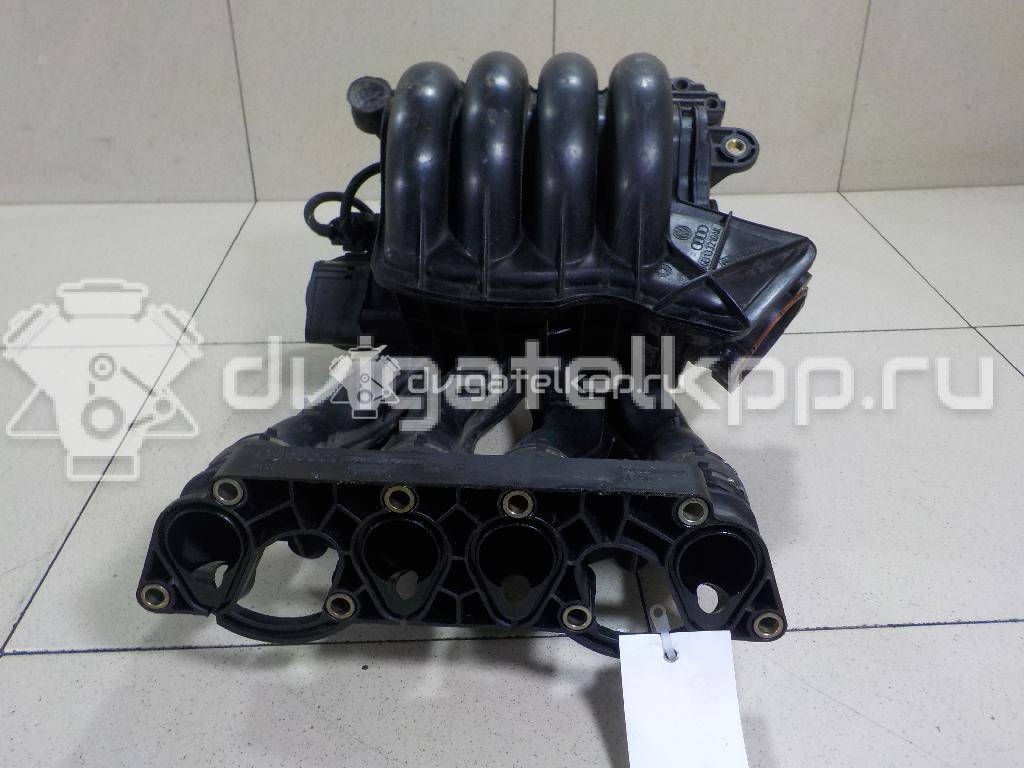 Фото Коллектор впускной для двигателя ALZ для Volkswagen Passat 102 л.с 8V 1.6 л бензин 06B133205C {forloop.counter}}