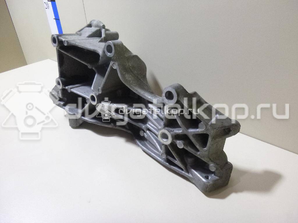 Фото Кронштейн генератора для двигателя BWT для Audi A4 200-203 л.с 16V 2.0 л бензин 06D903143D {forloop.counter}}