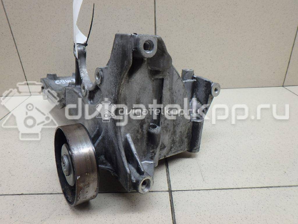 Фото Кронштейн генератора для двигателя BWT для Audi A4 200-203 л.с 16V 2.0 л бензин 06D903143D {forloop.counter}}