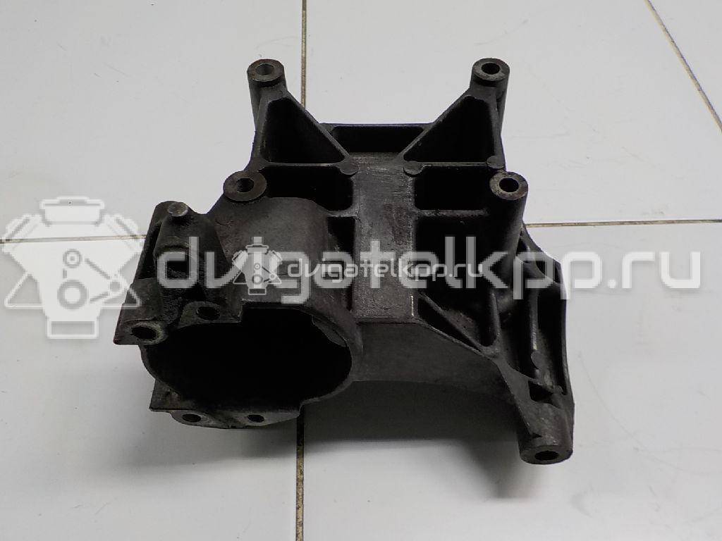 Фото Кронштейн генератора для двигателя M43 B19 (194E1) для Bmw Z3 E36 / 3 116-118 л.с 8V 1.9 л бензин 12311247646 {forloop.counter}}