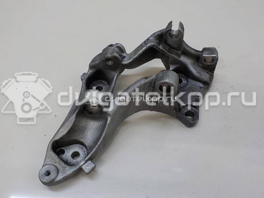 Фото Кронштейн генератора для двигателя 9HZ (DV6TED4) для Citroen Berlingo / C3 / C2 Jm / C5 109 л.с 16V 1.6 л Дизельное топливо 5706K3 {forloop.counter}}