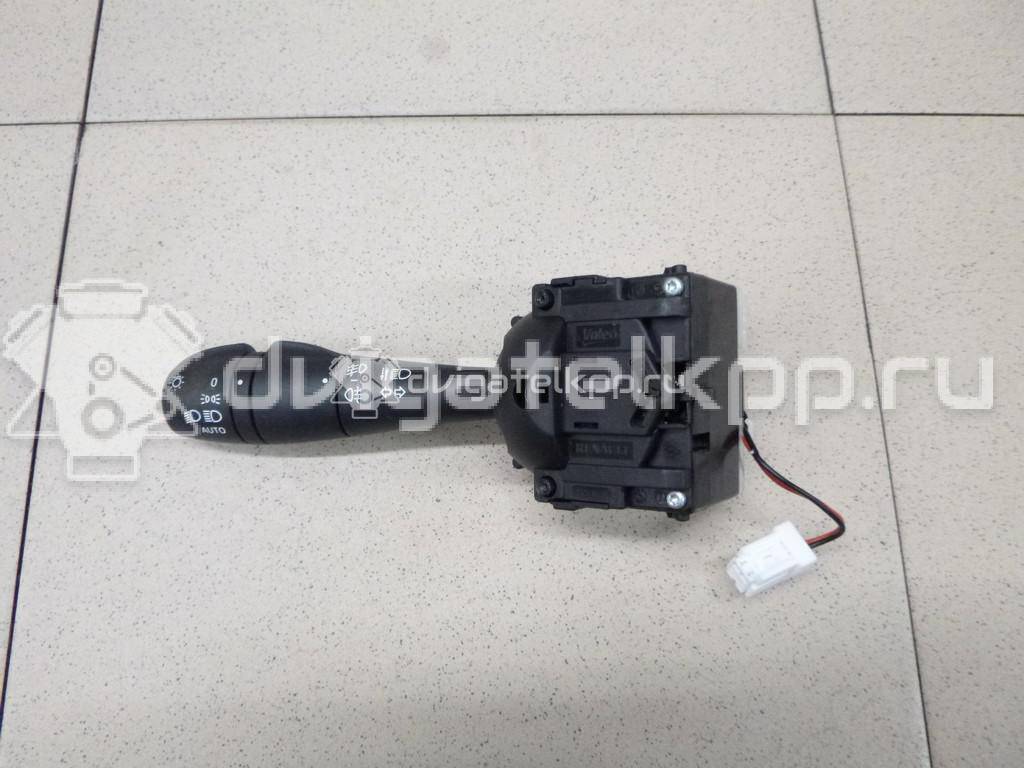 Фото Переключатель поворотов подрулевой  8201167992 для Renault Trafic / Captur J5 / Clio / Twingo {forloop.counter}}