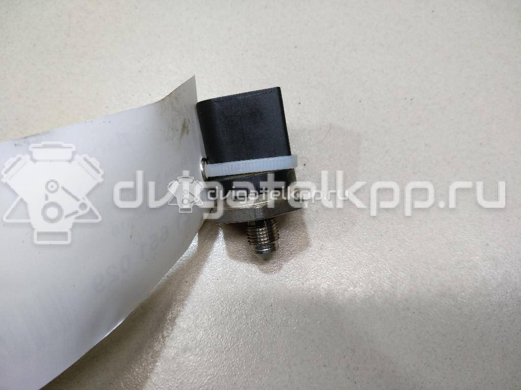 Фото Датчик давления топлива  06j906051b для Seat Ibiza / Leon / Toledo / Alhambra / Altea {forloop.counter}}