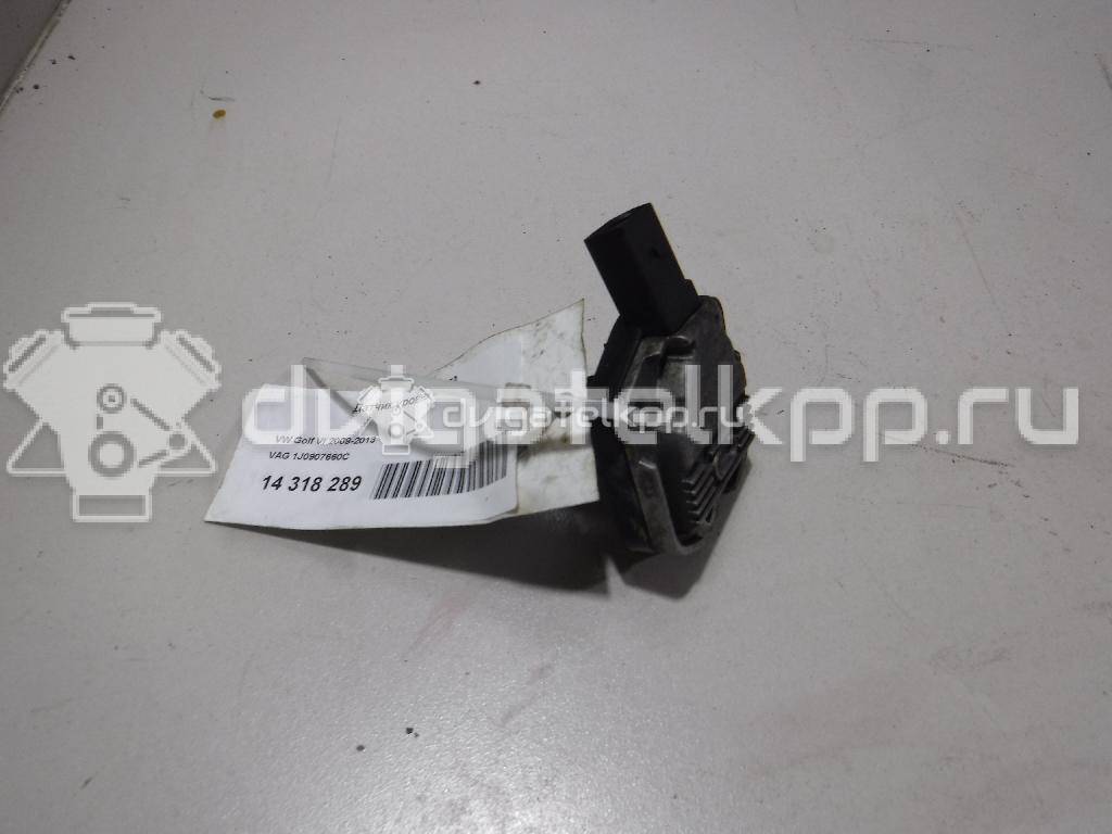 Фото Датчик уровня масла  1J0907660C для Seat Ibiza / Leon / Toledo / Altea / Exeo {forloop.counter}}