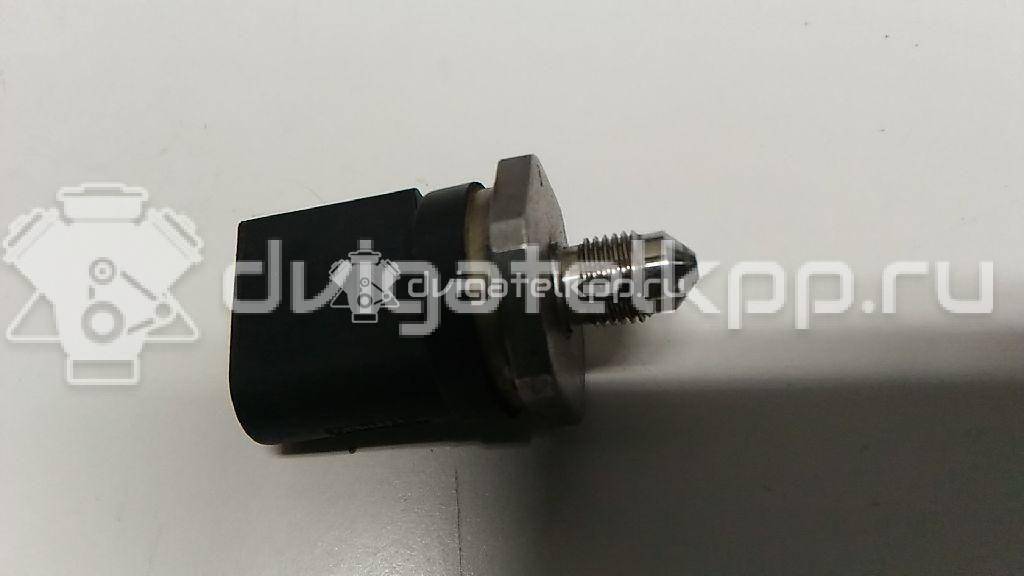 Фото Датчик давления топлива  06J906051F для Seat Ibiza / Leon / Toledo / Alhambra / Ateca Kh7 {forloop.counter}}